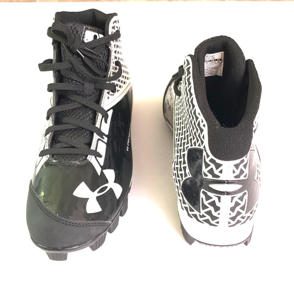 Baseball/Softball Cleats - Picture 2 of 4